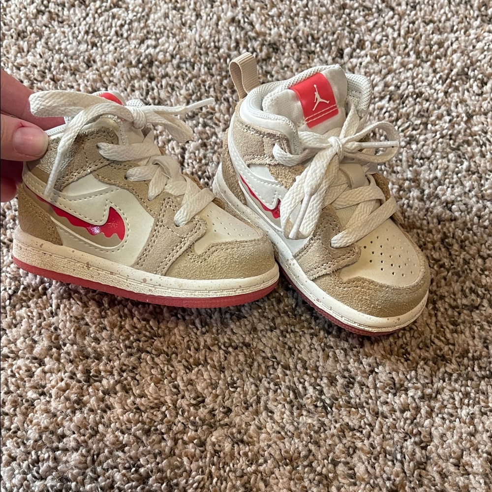 Nike Kids' Sneakers - Cream and Red